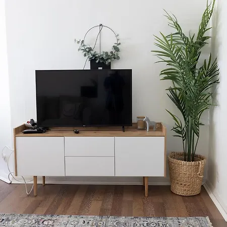 2ndhomes City Center 2br By The Finnish National Theatre With Balcony And Park View *