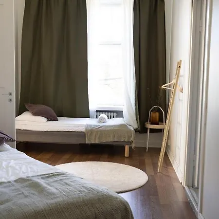 2ndhomes City Center 2br By The Finnish National Theatre With Balcony And Park View Lägenhet *