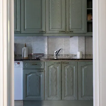 2ndhomes Center 2br By The Finnish National Theatre With Balcony And Park View Apartament *