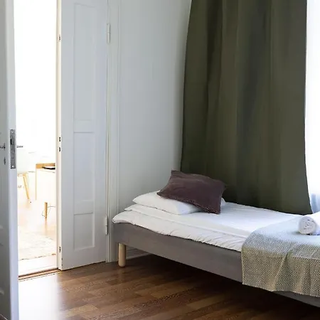 公寓 2ndhomes Center 2br By The Finnish National Theatre With Balcony And Park View